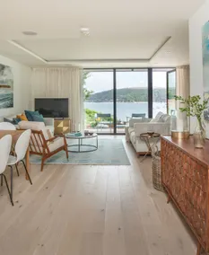 Luxury beachfront property sleeps 6  - parking - Image 2