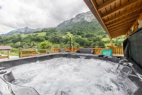 Chalet Tournette avec jacuzzi, Domaine du Fraizier - Image 2