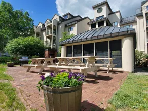 Chic Family Getaway at Rivergreen Resort - Image 5