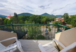 Chic Family Getaway at Rivergreen Resort - Image 4