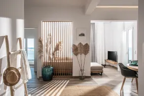 Khroma Luxury Suite 1 Beach front apartment - Image 4