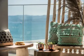 Khroma Luxury Suite 1 Beach front apartment - Image 3