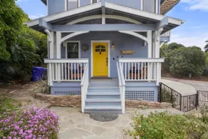 Darling Del Mar Beach Cottage with Ocean Views - Image 3