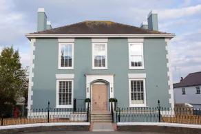 Salthouse 2 bedroom apartment heart of Aberaeron - Image 2