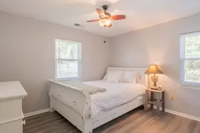 Spacious 4 bedroom w/pool & GuestHouse Old Town - Image 3