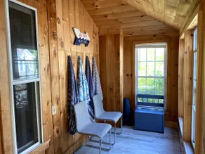 Classic Peaks Island Cottage - 5 min walk to Ferry - Image 5