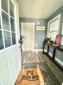 Cheerful 4-Bedroom home in Midtown Omaha - Image 3