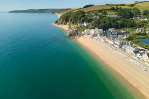 Luxury Beachfront House, Sleeps 12, Free Parking - Image 2