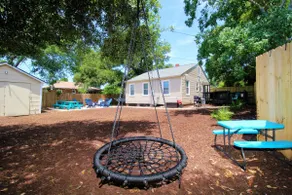 The Bungalow. Walk to Bayou!  Backyard Family Fun! - Image 3