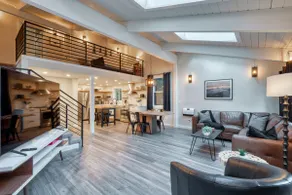 The Modern Base Camp ~ Luxurious Mt Hood Cottage - Image 4