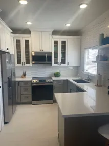 Charming Waterfront 2 Bedroom Townhouse - Image 4
