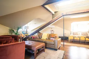 \"Meteor\": River View Penthouse in Downtown Mystic - Image 2