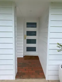 Beach Getaway Home- 4 Bedroom - Image 3