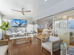 Villa Luxe Miami, Heated Pool, 5 min walk to beach - Image 3