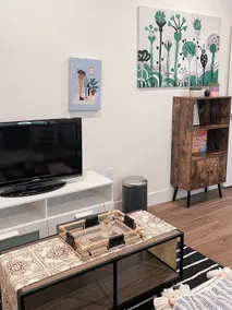 NEW! Loverly, Modern, Cozy and Brand New 1b1b - Image 3