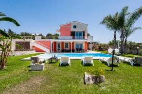 Villa mit Sauna, privatem Pool und Whirlpool | Gartenblick | Perfekt für die Arbeit von Zuhause - Image 3