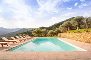 Villa surrounded by nature with heated pool - Image 5