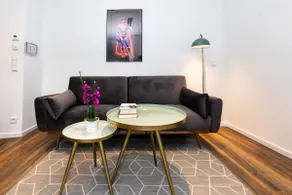 Superior suite apartment with sofa bed & balcony - Image 2