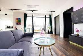 Junior penthouse with balcony - Image 3