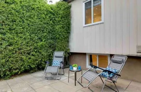 House with parking, pool, secluded backyard. - Image 5