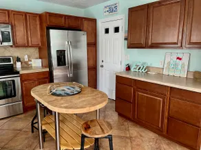 The Salty Shores Beach House ~Walk to the beach - Image 4