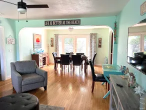 The Salty Shores Beach House ~Walk to the beach - Image 2