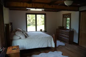 Cozy Catskill Log Home With New Relaxing Hot Tub - Image 5