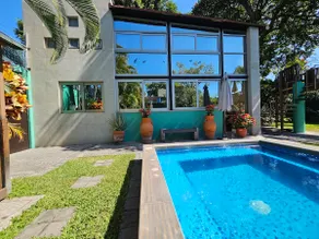 Family Home with Play Room, Pool and Jacuzzi - Image 2