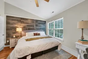 Elegant, affordable 2-Bd townhouse with Sharedpool - Image 3