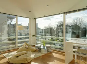 Design loft, harbor view & parking in the heart of Ghent. - Image 4