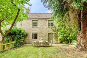 Historical cottage on private estate in Cotswolds - Image 4