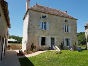 Large, charming gîte with pool. - Image 4