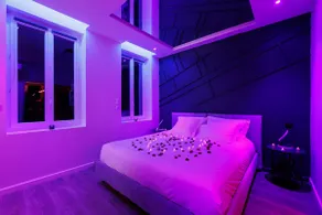 La Purple Suite - Image 5