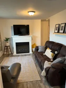 The Cozy Cabin - Image 2