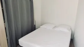 3rd floor apartment, bedroom 50 m from the center - Image 3