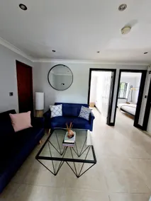Modern cosy 2 bed Annexe with parking. - Image 2
