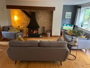 Cosy 3 bedroom cottage on the Lower Mill Estate - Image 2