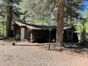 Blackberry Bramble Cabin- Comfy Country Retreat - Image 3