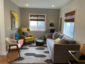 New & Stylish wheelchair accessible home in town. - Image 2