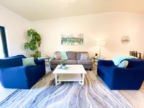 NEW Luxury 3-Bedroom Country Club & Golf Condo - Image 4