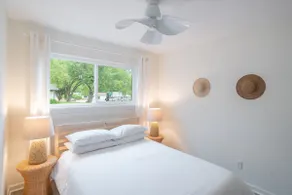 Designer 2BR w/Office | 10 min to UT & Moody - Image 2