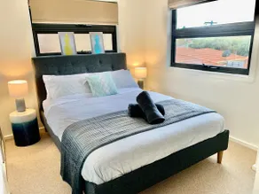 Brilliant 3 bedroom home•garden views•free parking - Image 4