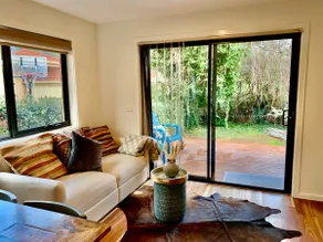 Brilliant 3 bedroom home•garden views•free parking - Image 2
