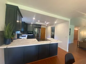 Arroyo Manor - Centrally Located - Image 5