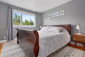 2-Bedroom Apt. w/ HOT TUB, Kitchen, Laundry & AC - Image 3