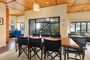 Straddie House - Image 5