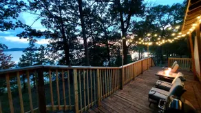 Lakefront with awesome sunsets. - Image 5