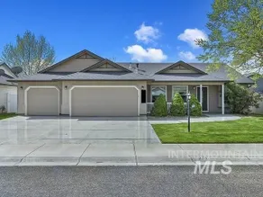 Beautiful 2-bedroom home in Meridian - Image 2