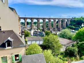Stunning views of the Viaduct and the city - Image 5