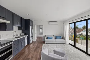 Guesthouse in Phinney Ridge with Rooftop Deck - Image 5